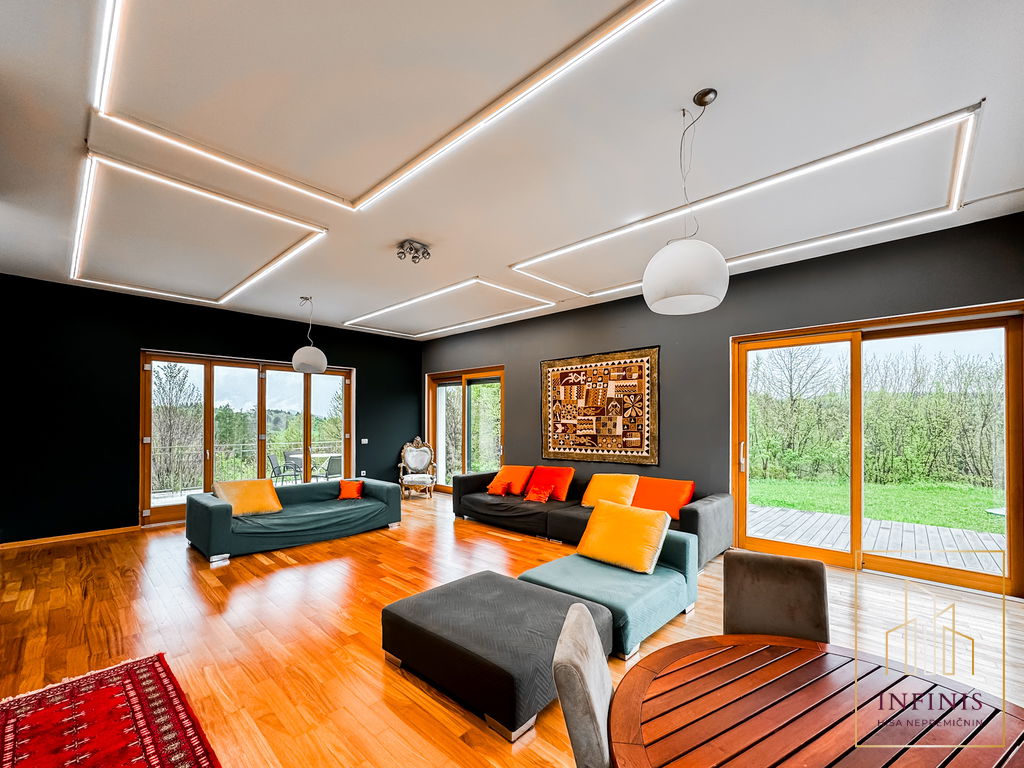 Ljubljana okolica – Kalce, hisa – HO51DA